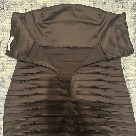 CALVIN KLEIN | WOMENS STRAPLESS DRESS | BURGUNDY | SIZE 2 - Picture 6 of 9